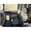 Image 7 : 2016 PETERBILT 367 TRI DRIVE SLEEPER TRUCK TRACTOR