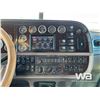 Image 9 : 2016 PETERBILT 367 TRI DRIVE SLEEPER TRUCK TRACTOR