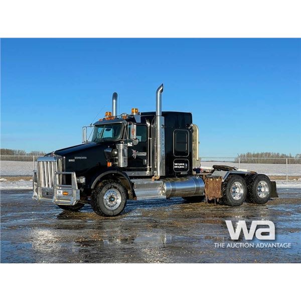 2013 KENWORTH T800 T/A SLEEPER TRUCK TRACTOR