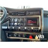 Image 9 : 2013 KENWORTH T800 T/A SLEEPER TRUCK TRACTOR