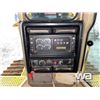 Image 7 : 1998 CATERPILLAR D7R CRAWLER TRACTOR