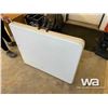Image 1 : PLASTIC FOLD-UP TABLE