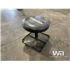 Image 3 : POWERBUILT SHOP STOOL & SHOP VAC
