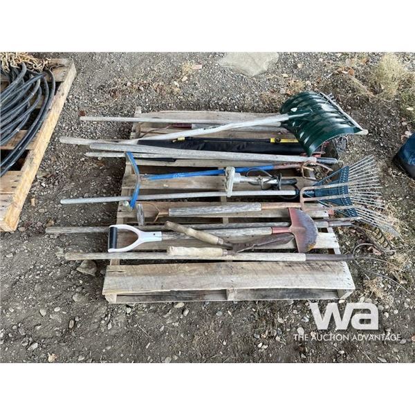 PALLET OF GARDEN TOOLS