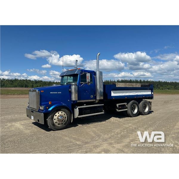 1998 WESTERN STAR 4964FX T/A UNIVERSAL DUMP TRUCK
