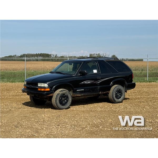 2003 CHEVROLET BLAZER MID SIZE SUV