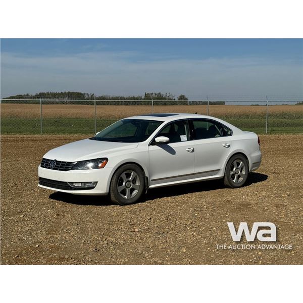2013 VOLKSWAGEN PASSAT 4 DOOR SEDAN