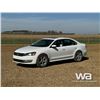 Image 1 : 2013 VOLKSWAGEN PASSAT 4 DOOR SEDAN