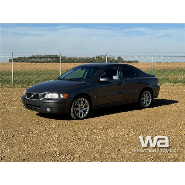 2005 VOLVO S60 4 DOOR SEDAN
