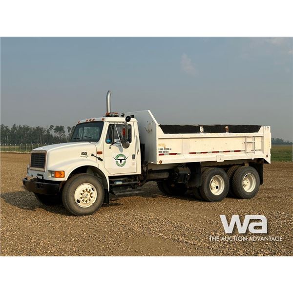 1995 INTERNATIONAL 4900 T/A DUMP TRUCK