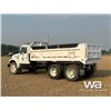 Image 4 : 1995 INTERNATIONAL 4900 T/A DUMP TRUCK
