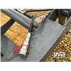 Image 5 : 58 IN. HYD SKID STEER GRAPPLE ATTACHMENT