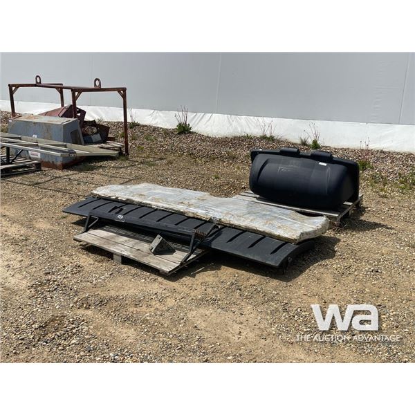 GRASS CLIPPING LID & POLY SANDER BOX LID
