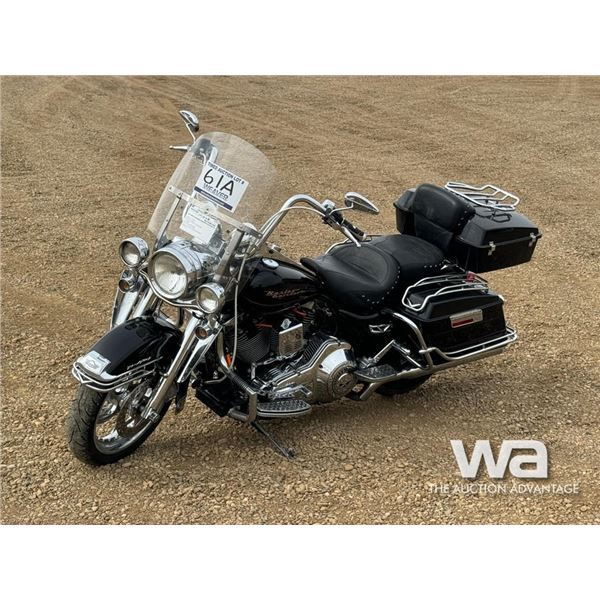 2001 HARLEY DAVIDSON ROADKING MOTORCYCLE