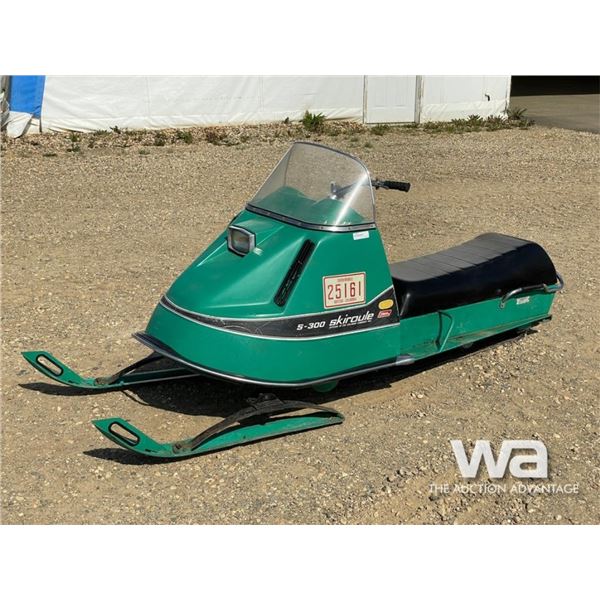 1971 SKIROULE S-300 SNOWMOBILE