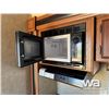 Image 20 : 2013 DUTCHMEN 25 FT. T/A TRAVEL TRAILER