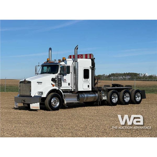 2021 KENWORTH T800 TRI DRIVE SLEEPER WINCH TRACTOR