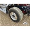 Image 39 : 2020 KENWORTH T800 TRI DRIVE SLEEPER WINCH TRACTOR