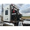 Image 60 : 2020 KENWORTH T800 TRI DRIVE SLEEPER WINCH TRACTOR