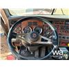 Image 12 : 2002 KENWORTH T800B T/A SLEEPER WINCH TRACTOR
