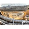 Image 31 : 2002 KENWORTH T800B T/A SLEEPER WINCH TRACTOR