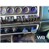 Image 17 : 2012 KENWORTH T800 TRI DRIVE SLEEPER TRUCK TRACTOR
