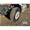 Image 38 : 2006 FREIGHTLINER TRI DRIVE SLEEPER TRUCK TRACTOR