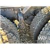 Image 57 : 2006 FREIGHTLINER TRI DRIVE SLEEPER TRUCK TRACTOR