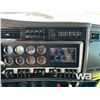 Image 20 : 2014 KENWORTH W900 T/A SLEEPER TRUCK TRACTOR