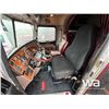 Image 8 : 2012 PETERBILT 389 T/A SLEEPER TRUCK TRACTOR
