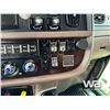 Image 18 : 2012 PETERBILT 388 T/A SLEEPER TRUCK TRACTOR