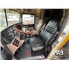 Image 8 : 2012 PETERBILT 388 T/A SLEEPER TRUCK TRACTOR
