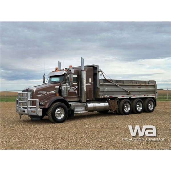 2008 KENWORTH T800B TRI DRIVE SLEEPER DUMP TRUCK
