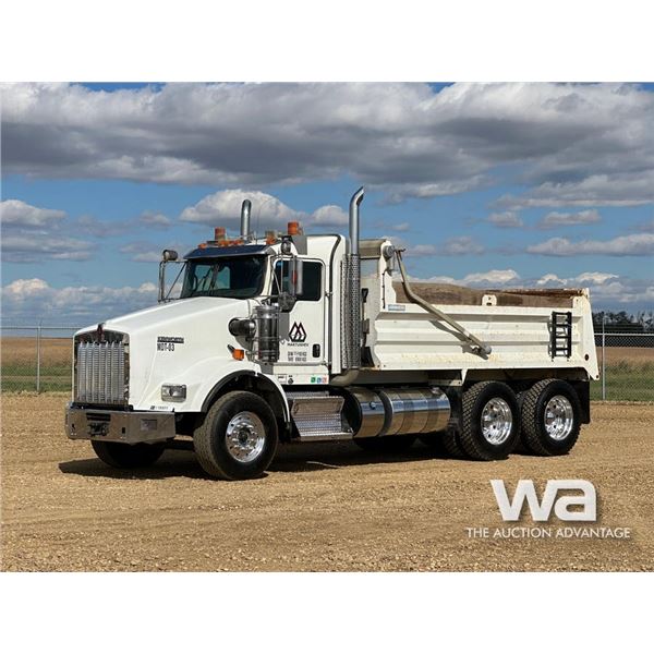 2021 KENWORTH T800 T/A DUMP TRUCK
