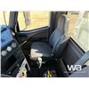 Image 6 : 2019 INTERNATIONAL HX620 T/A DUMP TRUCK