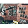 Image 15 : 2000 INTERNATIONAL 9400I T/A DUMP TRUCK