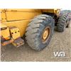 Image 24 : 1998 VOLVO L90C WHEEL LOADER