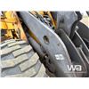 Image 38 : 1998 VOLVO L90C WHEEL LOADER