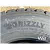 Image 5 : (4) GRIZZLY 225/70R19.5 TIRES