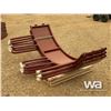 Image 3 : 3 SECTION TOMBSTONE ROUND BALE FEEDER