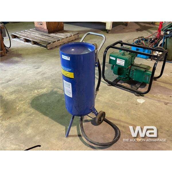 10 GALLON PRESSURE SANDBLASTER