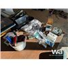 Image 5 : (3) OFFICE DESKS WITH CONTENTS