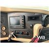 Image 12 : 2004 MONACO DYNASTY 42 FT. T/A MOTORHOME