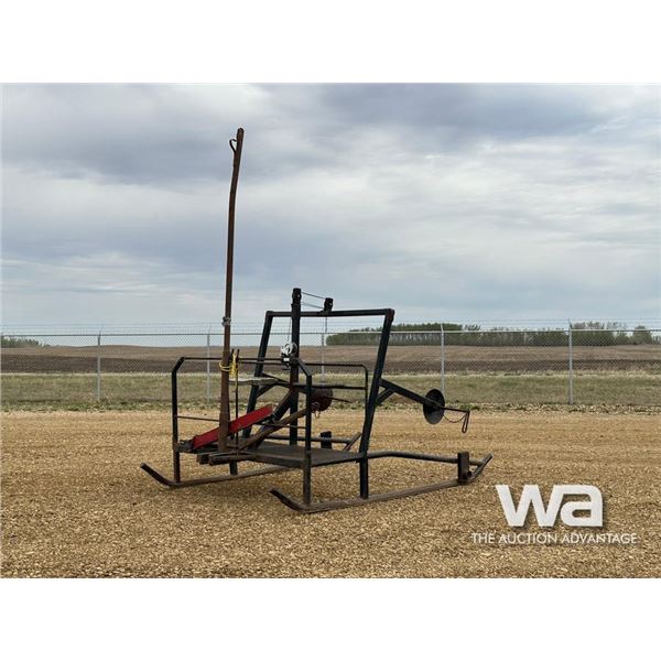 HORSE DRAWN BALE UNROLLER