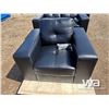 Image 7 : SOFA, LOVESEAT & CHAIR