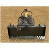 Image 6 : WALLENSTEIN 5200 SKID STEER LOG GRAPPLE