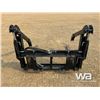 Image 6 : SKID STEER 60 IN. GRAPPLE PALLET FORKS