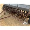 Image 5 : JOHN DEERE 5512 SEED DRILL