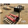 Image 4 : CAN LIFT 4,500 LB PALLET JACK