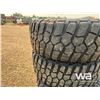 Image 6 : (4) BF GOODRICH 305/60R18 TIRES & RIMS